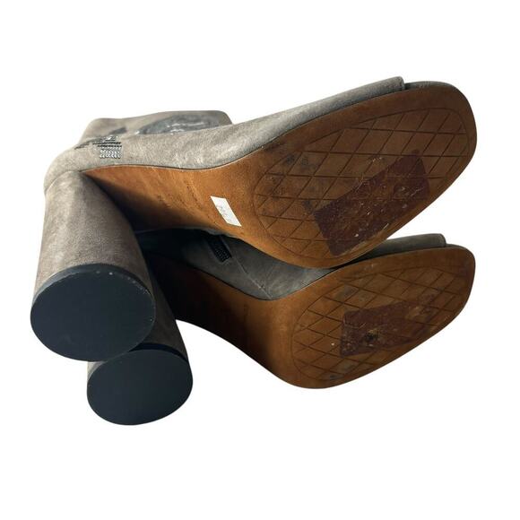 Donald Pliner Floral Embellished Peep Toe Suede Booties Grey Size 9.5 - Picture 8 of 9